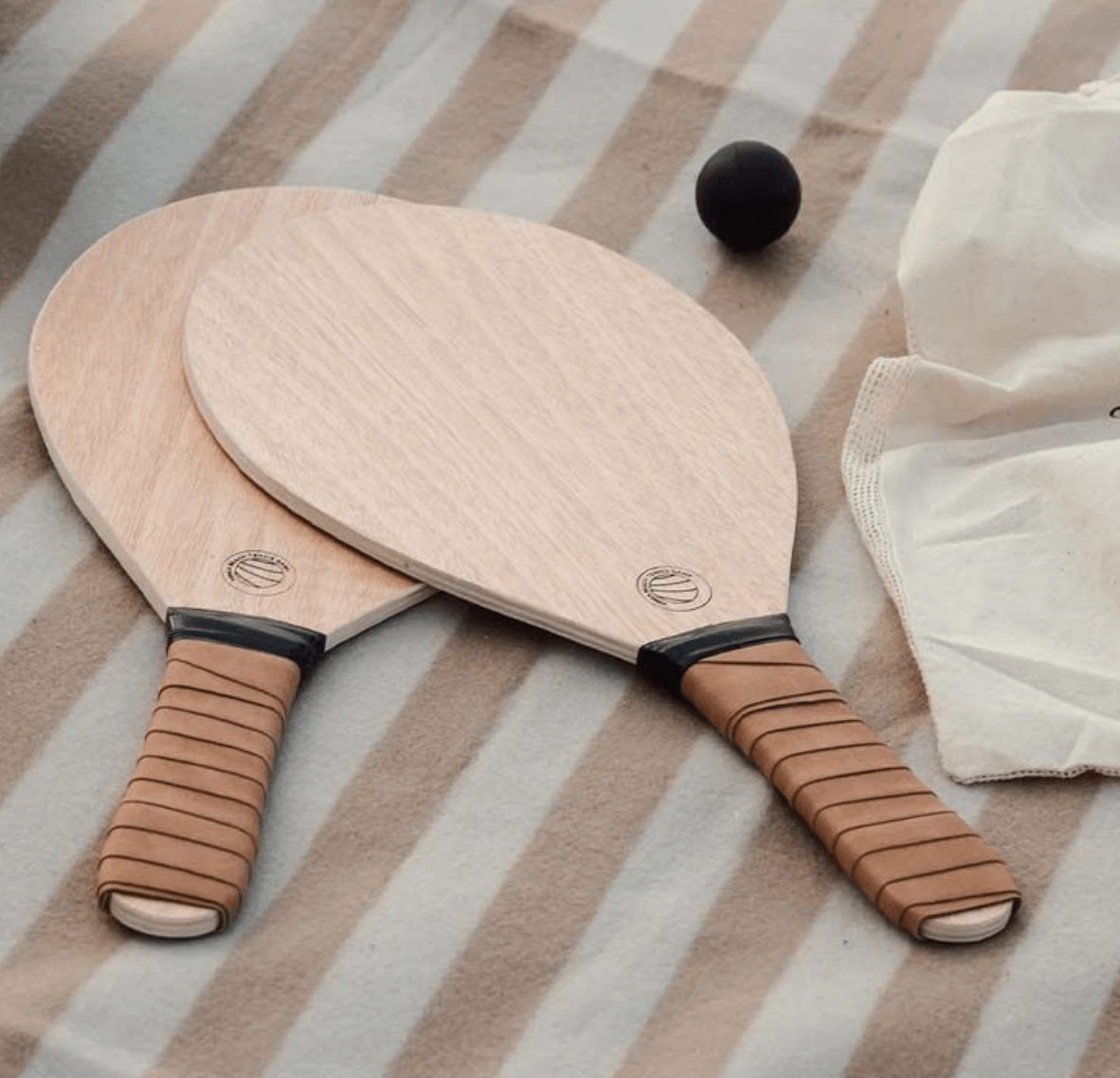 Vinga - Beach Tennis - By The Mood