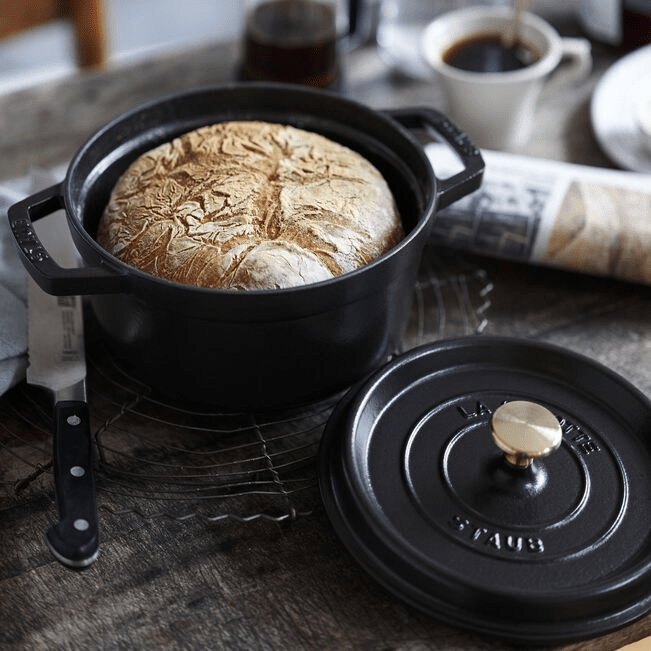 Staub - dutch oven - By The Mood